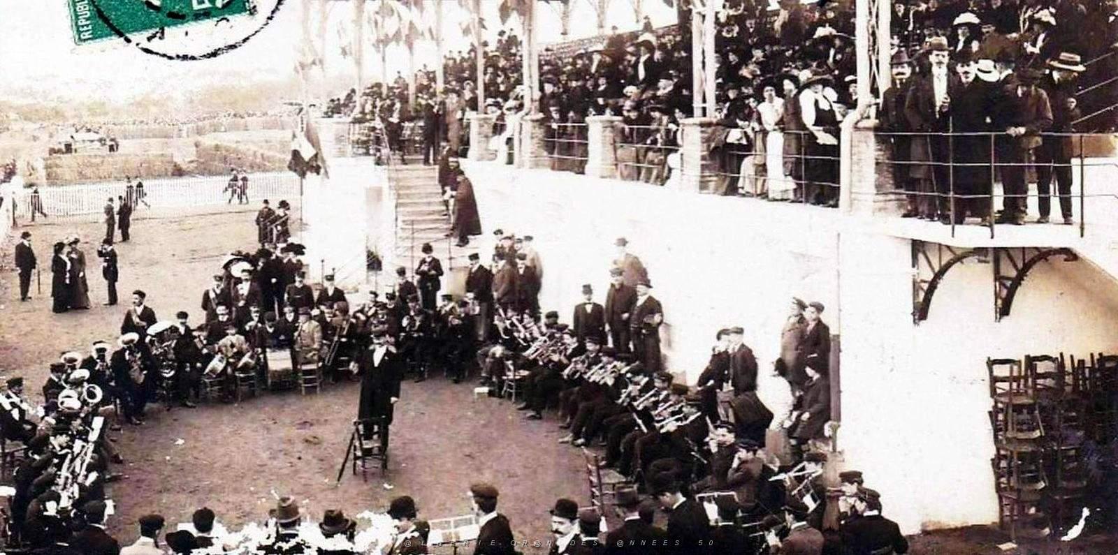 866- Alger-Mustapha - Champ de manoeuvres2.jpg